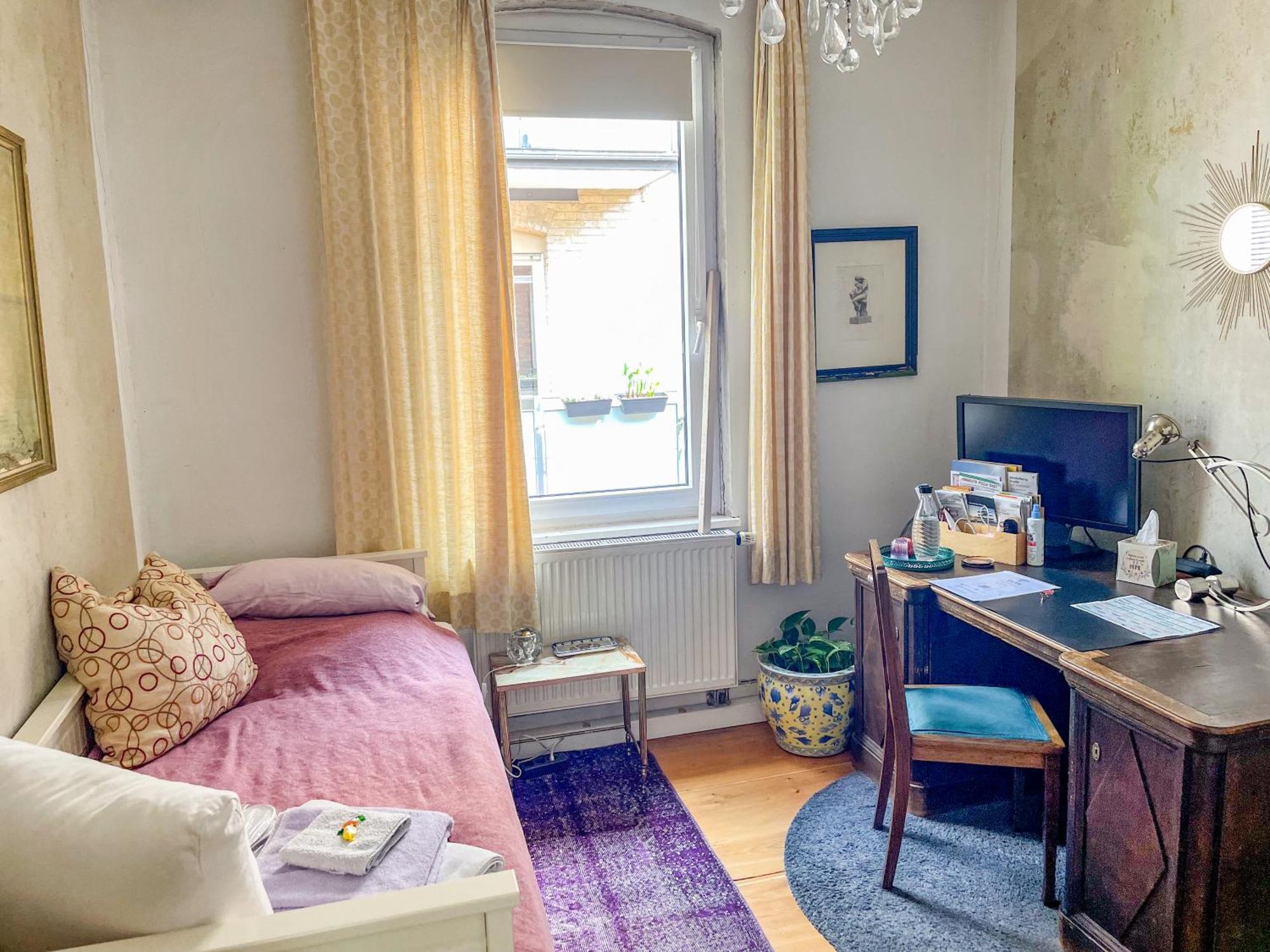 Zimmer In Kuenstlerwohnung Stuttgart Dış mekan fotoğraf